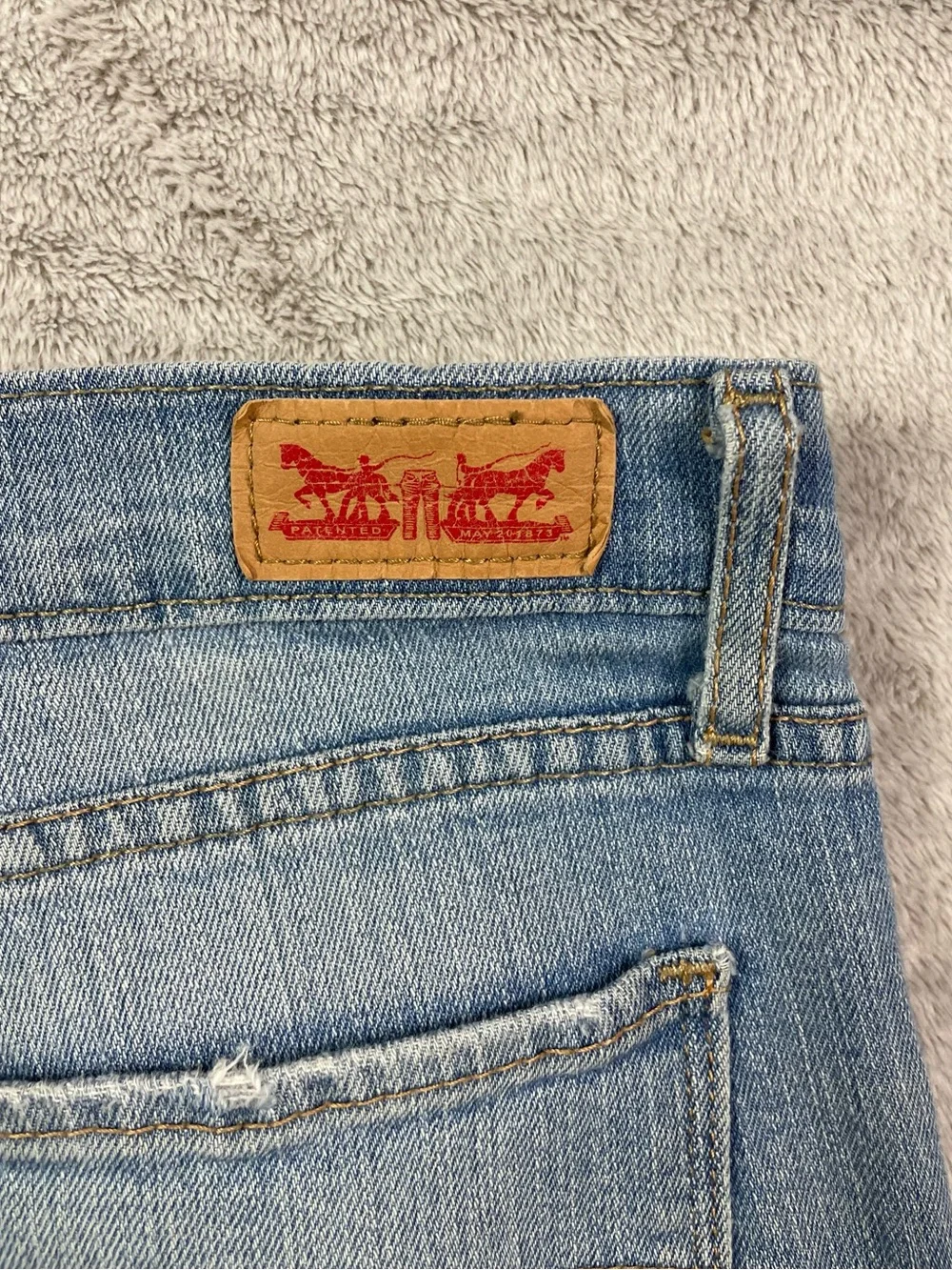 Levi's 524 Bootcut Jeans Women's Size 9 Medium Wash Denim Stretch Y2K Vintage - Picture 4 of 14